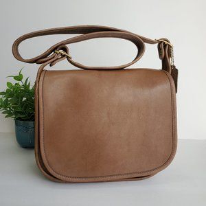 VGUC Vintage Coach Shoulder Bag (#9170) in Putty